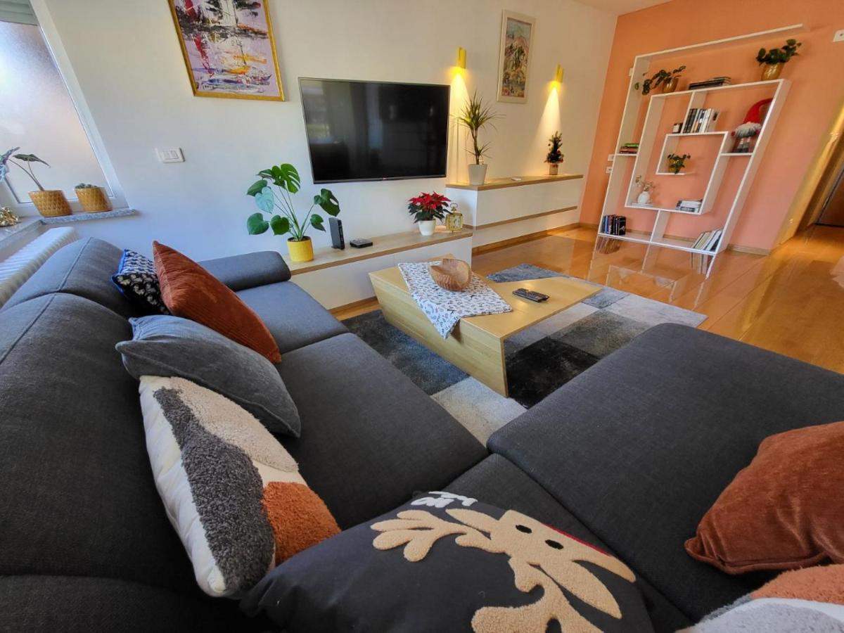 Apartman Bruna Self Check-In Osijek Exterior photo