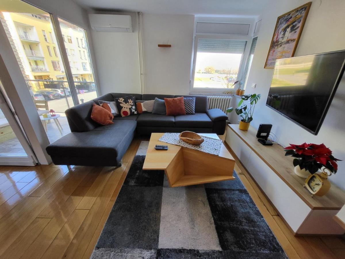 Apartman Bruna Self Check-In Osijek Exterior photo